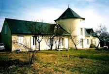 Nièvre department (58), COULANGES LES NEVERS, former windmill, 253 m² on a plot of 1700 m²