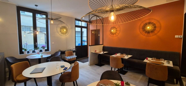 Rouen rive droite, joli Restaurant équipé et fonctionnel – Localisation Vieux marché