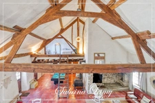CHARACTERFUL COUNTRY HOUSE – 201 SQM – SPACIOUS ROOMS – 3 SUITES – 898 SQM PLOT – FROMENTIÈRES