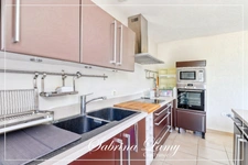 For sale – 139 m² family home in Épernay – Built in 2009 – Garage and garden