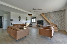 Dpt Marne (51), à vendre MONTMIRAIL maison P7 de 230 m² - Terrain de 1 000,00 m² 