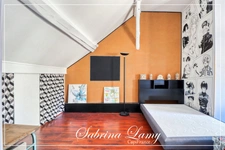 Apartment / Triplex House for Sale in the Center of Vertus - 3 bedrooms - type 5 - courtyard