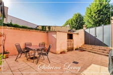 Apartment / Triplex House for Sale in the Center of Vertus - 3 bedrooms - type 5 - courtyard