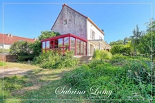 A true haven of peace with breathtaking views over the valley – Type 7 family home in Vendières (02)