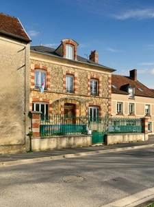 House for sale 8 rooms MONTMIRAIL (51)