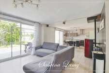 For sale – 139 m² family home in Épernay – Built in 2009 – Garage and garden