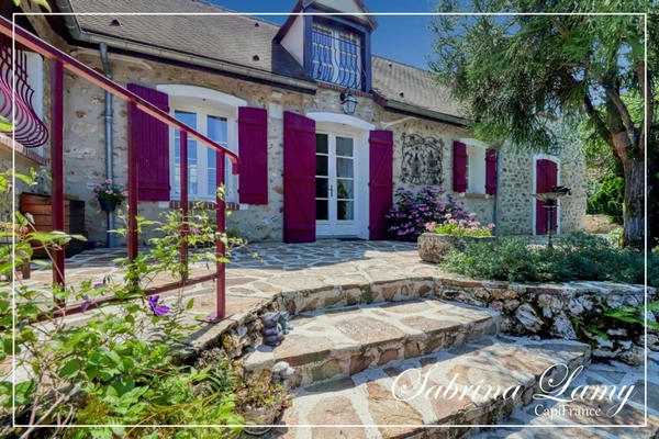 ✨ À Vendre : Élégante Propriété de Prestige en Pierre Meulière - 214 m² sur 2508 m² de Terrain - 5 chambres✨