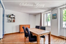 Apartment / Triplex House for Sale in the Center of Vertus - 3 bedrooms - type 5 - courtyard