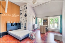 Apartment / Triplex House for Sale in the Center of Vertus - 3 bedrooms - type 5 - courtyard