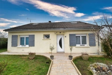 Maison à vendre 5 pièces VERTUS (51) de plain pied avec garage, terrain, 4 chambres 