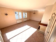 Maison à vendre 6 pièces PARAY LE MONIAL (71)
