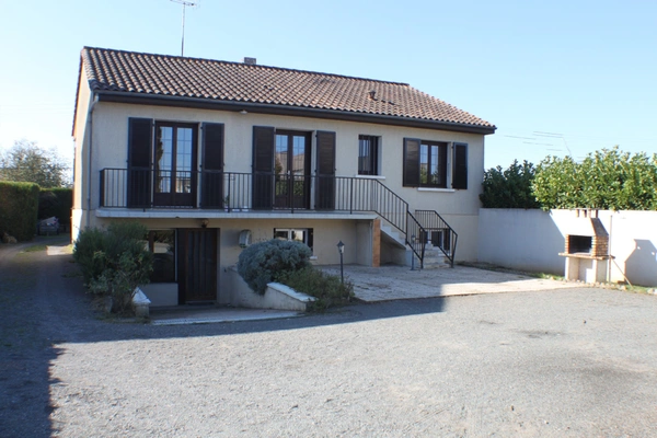 Dpt Vienne (86), à vendre POITIERS maison de 155 m² - Terrain de 1 200,00 m² 