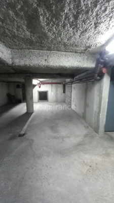 Dpt Vienne (86), à vendre POITIERS Centre-ville - Parking intérieur 