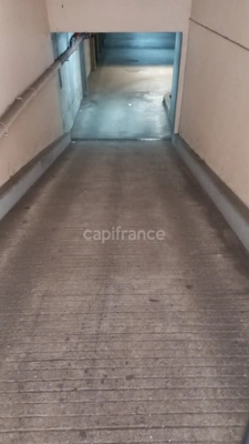 Dpt Vienne (86), à vendre POITIERS Centre-ville - Parking intérieur 