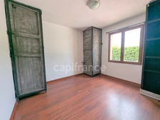 Maison à vendre 4 pièces AMBARES ET LAGRAVE (33)