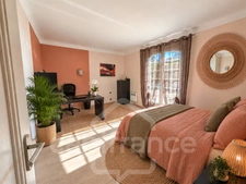 House for sale, 5 rooms - Swimming pool - Full basement - SAINT-LOUBES CENTRE (33)