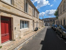 2-room apartment for sale - Bordeaux Bastide (33) - Jardin Botanique-Stalingrad - Quiet street