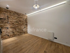 2-room apartment for sale - Bordeaux Bastide (33) - Jardin Botanique-Stalingrad - Quiet street