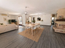 Maison à vendre 4 pièces AMBARES ET LAGRAVE (33)
