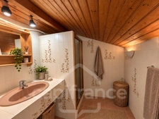 House for sale, 5 rooms - Swimming pool - Full basement - SAINT-LOUBES CENTRE (33)