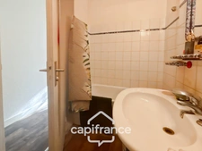 BORDEAUX/St SEURIN district/ Bright 1-bedroom apartment for sale 