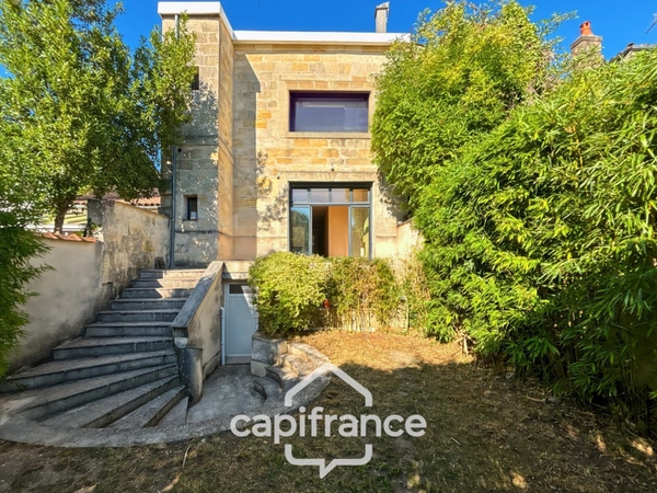 Dpt Gironde (33), à louer NON MEUBLE / BORDEAUX/NANSOUTY Grande maison en Pierre, avec Jardin