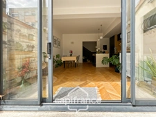 BORDEAUX/NANSOUTY-SAINT GENES Old house, renovated with garden and garage