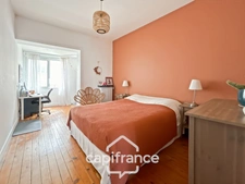 BORDEAUX/NANSOUTY-SAINT GENES Old house, renovated with garden and garage