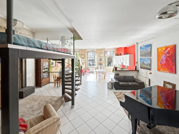Dpt Gironde (33), BORDEAUX / CHARTRONS Apt / Loft 134m², lumineux, sans vis à vis
