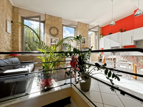 Dpt Gironde (33), BORDEAUX / CHARTRONS Apt / Loft 134m², lumineux, sans vis à vis