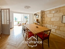 TALENCE (33) bordering BORDEAUX/Saint Genès district, Family house with garden & outbuilding