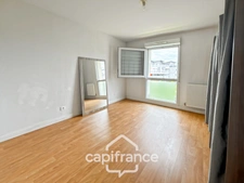 Gironde department (33), for sale in VILLENAVE D'ORNON, 2-bedroom apartment with terrace and two parking spaces 