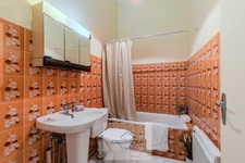 BORDEAUX/St SEURIN district/ Bright 1-bedroom apartment for sale 