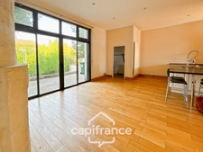 Dpt Gironde (33), for rent UNFURNISHED / BORDEAUX/NANSOUTY Large stone house, with garden
