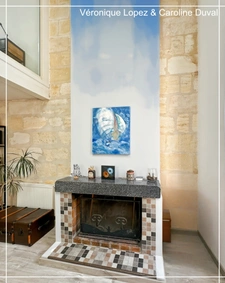Bordeaux (33), Saint-Michel district, superb 2-bedroom duplex apartment in a beautiful stone building