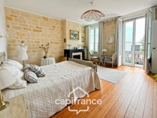 BORDEAUX/ ST GENES Renovated Bourgeois House, Garden and Outbuilding