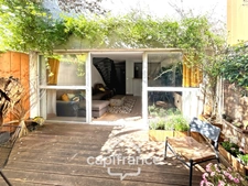 FOR SALE BORDEAUX / LES CHARTRONS House with two terraces