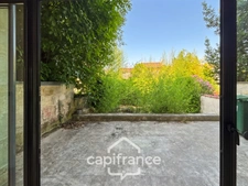 Dpt Gironde (33), à louer NON MEUBLE / BORDEAUX/NANSOUTY Grande maison en Pierre, avec Jardin