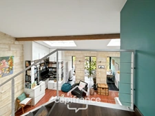 On the outskirts of Bordeaux/Talence (33), in the Caudérès district, a house renovated by an architect with a garden.
