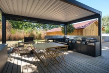 PESSAC (33) near BORDEAUX, House with quality features
