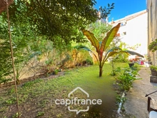 Bordeaux (33), Saint-Michel district, superb 2-bedroom duplex apartment in a beautiful stone building
