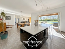 For sale, SADIRAC (33), 20 minutes from BORDEAUX, single-storey house, bright, four bedrooms