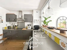 FOR SALE BORDEAUX / LES CHARTRONS House with two terraces