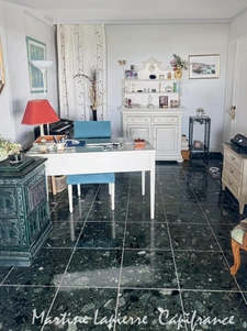 Close to Mont Faron, beautiful bare ownership apartment