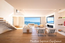  Vaste demeure contemporaine de 350 m², vue époustouflante, piscine à débordement.