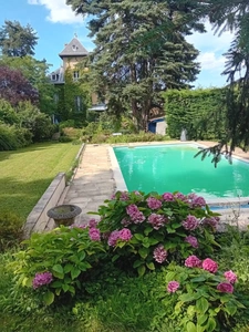 Near Charly, a manor house dating from the beginning of the 20th century.