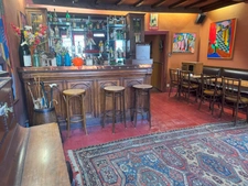 In the heart of the village, charming house with enclosed garden