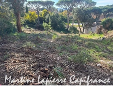 Dpt Var (83), for sale LES ISSAMBRES Land of 1,630 m² close to the center, the beach and the port
