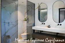  Vaste demeure contemporaine de 350 m², vue époustouflante, piscine à débordement.