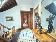 Near Charly, a manor house dating from the beginning of the 20th century.